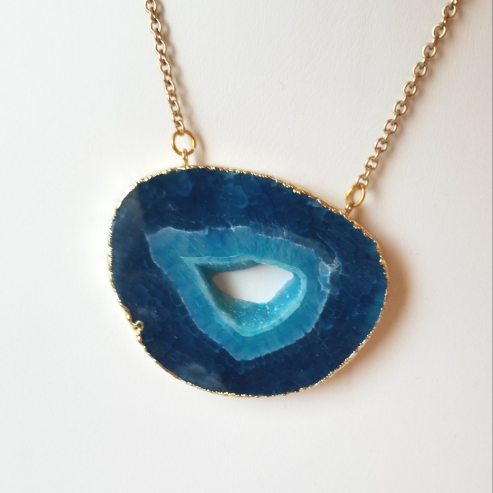 Agate stone necklace